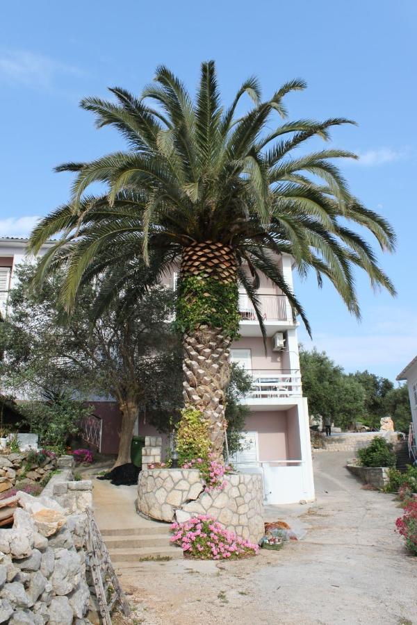 Apartments By The Sea Jakisnica, Pag - 21384 Lun  Exterior foto